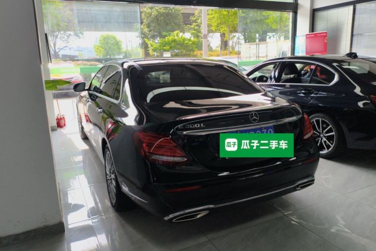 Used Mercedes-Benz E-Class 2020 Restyled E 300 L Exclusive Edition Rear Left 45 Deg