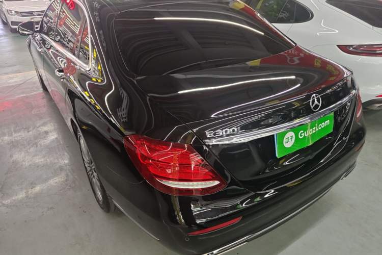 Used Mercedes-Benz E-Class 2020 Restyled E 300 L Exclusive Edition Rear Left 45 Deg