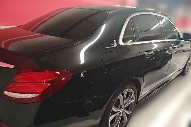 Used Mercedes-Benz E-Class 2020 E 300 L Sporty and Stylish Model Rear Right 45 Deg