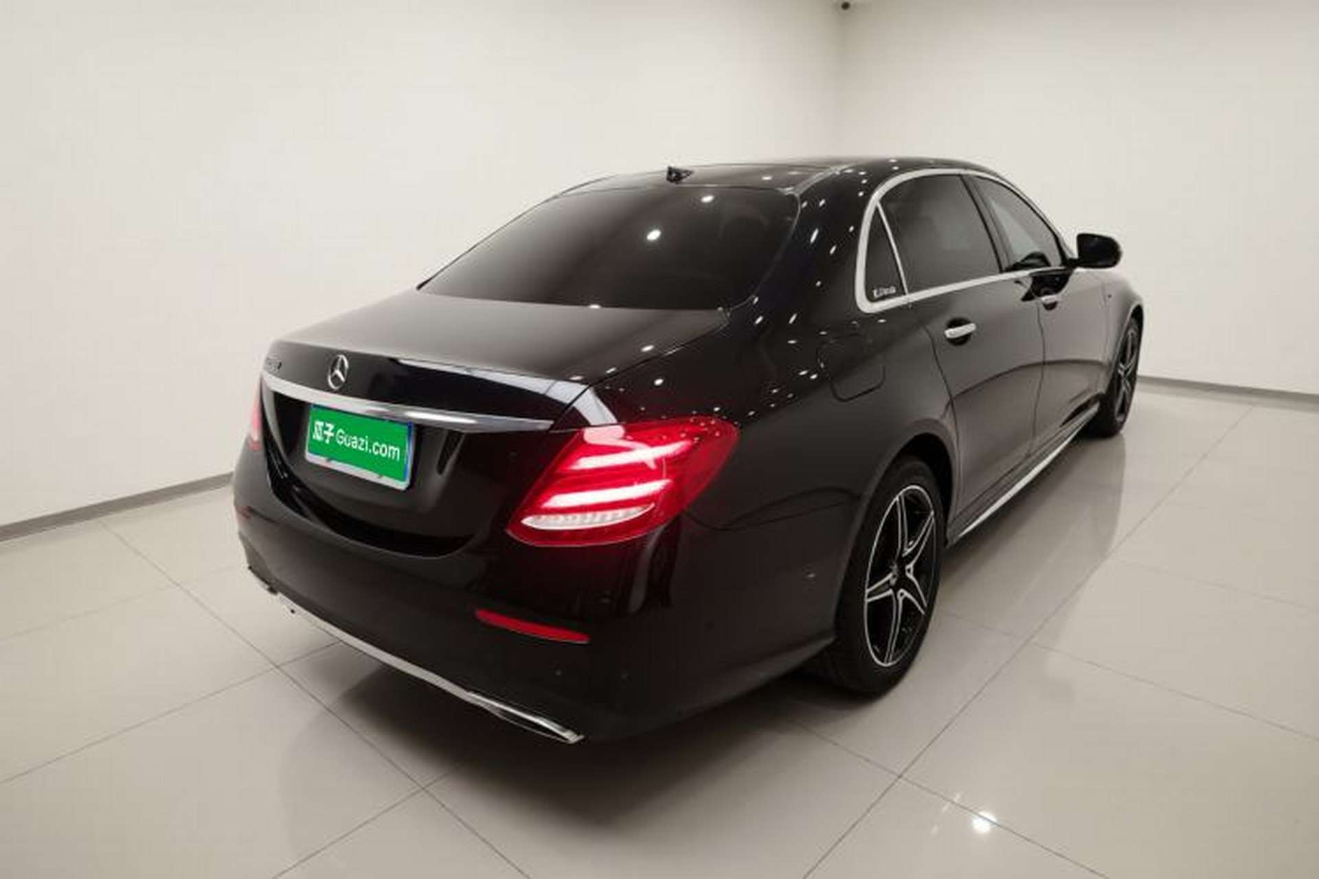 Used Mercedes-Benz E-Class 2020 Restyled E 300 L Sport Exclusive Edition Rear Right 45 Deg