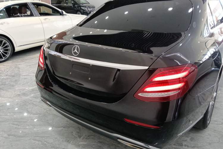 Used Mercedes-Benz E-Class 2020 E 260 L Rear