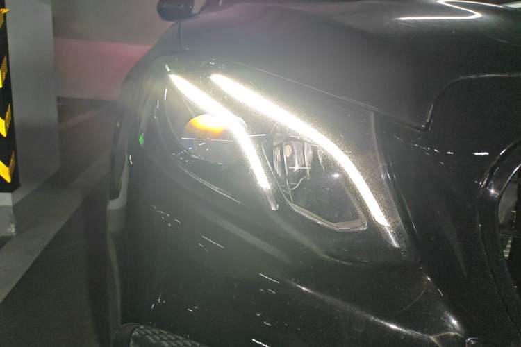 Used Mercedes-Benz E-Class 2020 Facelift E 260 Sport Edition Right Front Headlight