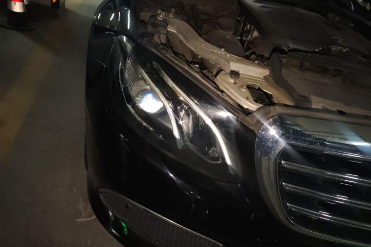 Used Mercedes-Benz E-Class 2020 E 300 L Luxury Model Right Front Headlight