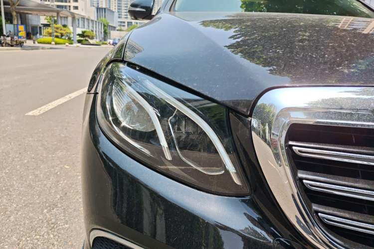 Used Mercedes-Benz E-Class 2020 E 300 L Sporty and Stylish Model Right Front Headlight