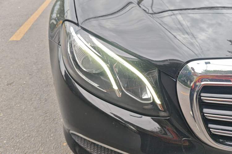Used Mercedes-Benz E-Class 2020 E 300 L Stylish Model Right Front Headlight