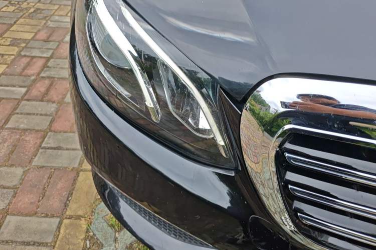 Used Mercedes-Benz E-Class 2020 Restyled E 300 L Exclusive Edition Right Front Headlight