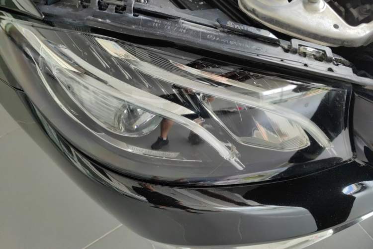 Used Mercedes-Benz E-Class 2020 E 300 L Luxury Model Right Front Headlight