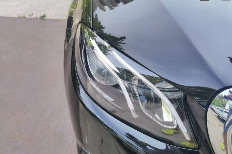 Used Mercedes-Benz E-Class 2020 Restyled E 300 L Exclusive Edition Right Front Headlight