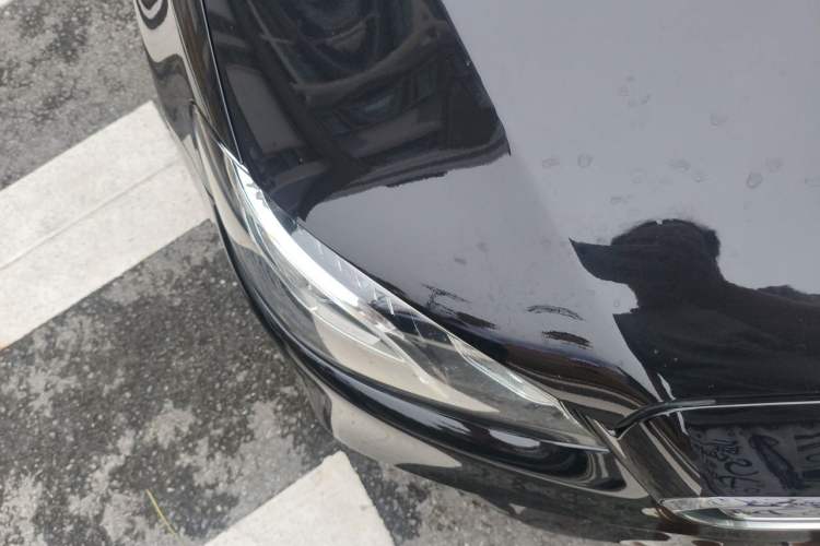 Used Mercedes-Benz E-Class 2020 E 300 L Sporty and Stylish Model Right Front Headlight