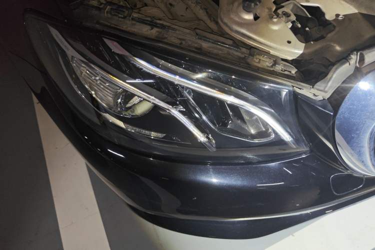 Used Mercedes-Benz E-Class 2020 Restyled E 300 L Exclusive Edition Right Front Headlight