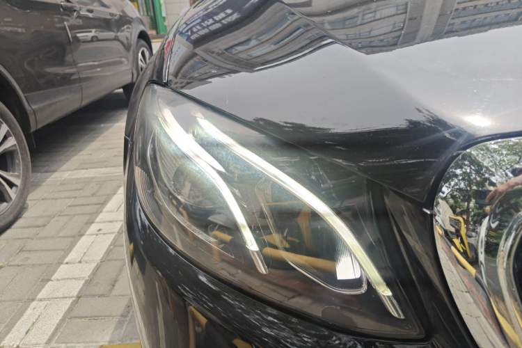 Used Mercedes-Benz E-Class 2020 E 300 L Sport Luxury Edition Right Front Headlight