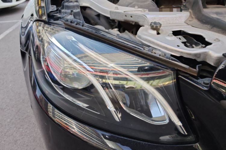 Used Mercedes-Benz E-Class 2020 E 260 Sport Edition 4MATIC Right Front Headlight