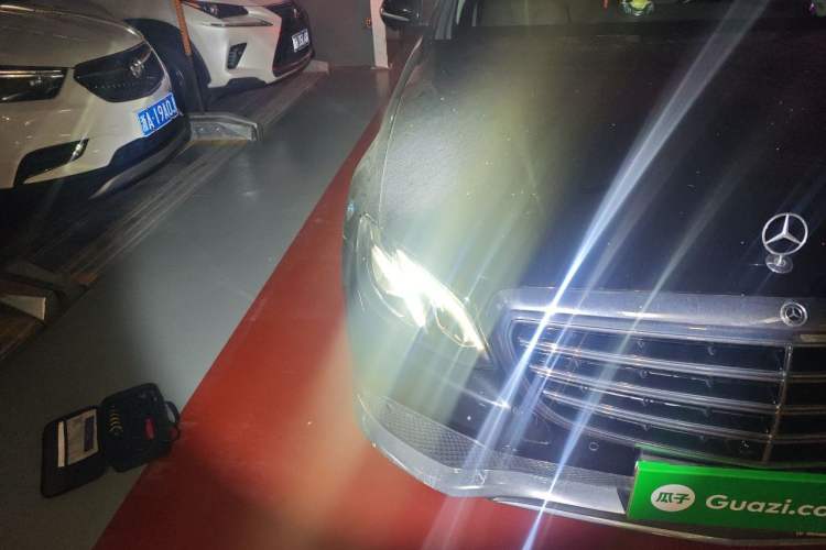 Used Mercedes-Benz E-Class 2020 Restyled E 300 L Exclusive Edition Right Front Headlight