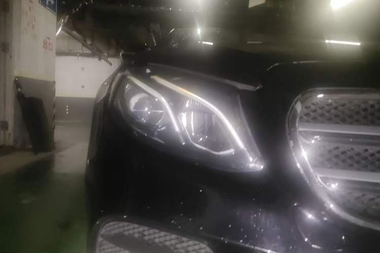Used Mercedes-Benz E-Class 2020 Restyled E 300 L Sporty and Stylish Edition Right Front Headlight