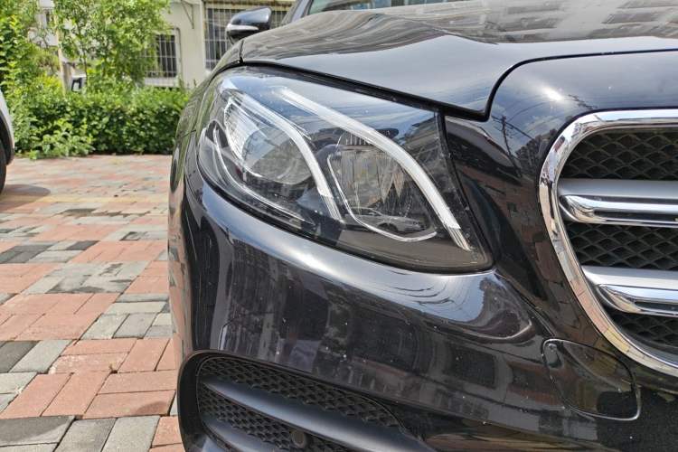 Used Mercedes-Benz E-Class 2020 Restyled E 300 L Sporty and Stylish Edition Right Front Headlight