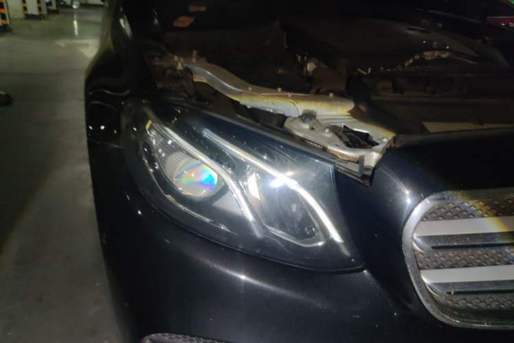 Used Mercedes-Benz E-Class 2020 Restyled E 300 L Sporty and Stylish Edition Right Front Headlight