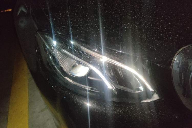 Used Mercedes-Benz E-Class 2020 Restyled E 300 L Exclusive Edition Right Front Headlight