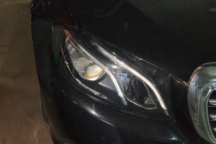Used Mercedes-Benz E-Class 2020 Restyled E 300 L Exclusive Edition Right Front Headlight