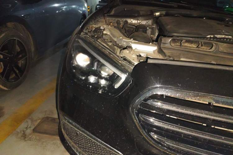 Used Mercedes-Benz E-Class 2020 E 300 L Sporty and Stylish Model Right Front Headlight
