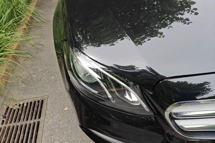 Used Mercedes-Benz E-Class 2020 Restyled E 300 L Sporty and Stylish Edition Right Front Headlight