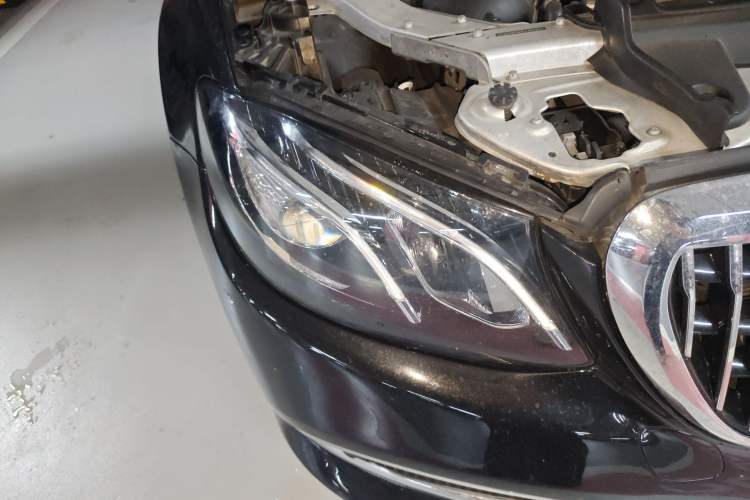 Used Mercedes-Benz E-Class 2020 E 300 L Luxury Model Right Front Headlight