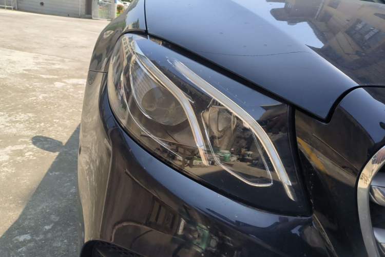 Used Mercedes-Benz E-Class 2020 Restyled E 300 L Sport Exclusive Edition Right Front Headlight