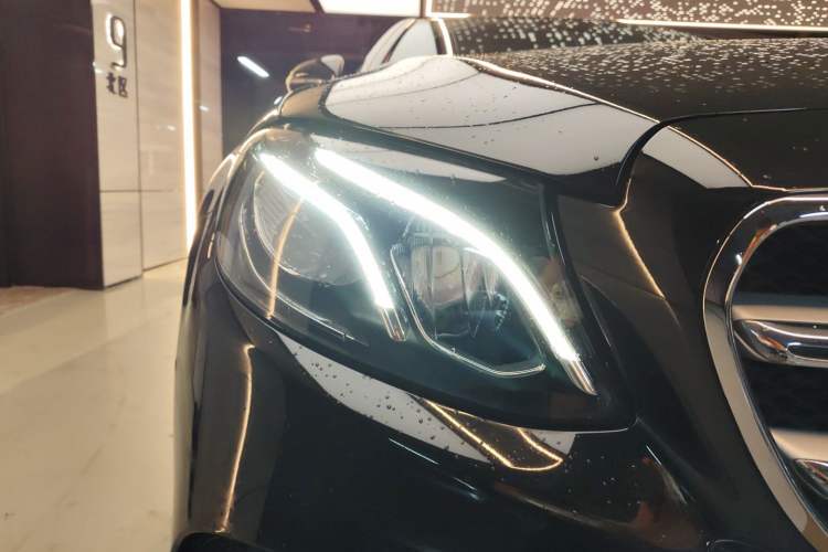 Used Mercedes-Benz E-Class 2020 Restyled E 300 L Sport Exclusive Edition Right Front Headlight