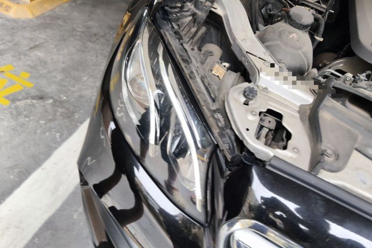 Used Mercedes-Benz E-Class 2020 Restyled E 300 L Sport Exclusive Edition Right Front Headlight