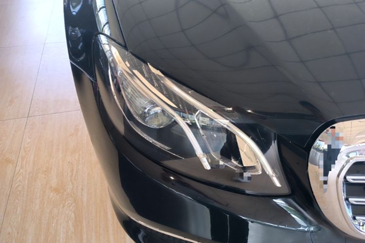 Used Mercedes-Benz E-Class 2020 E 300 L Sporty and Stylish Model Right Front Headlight