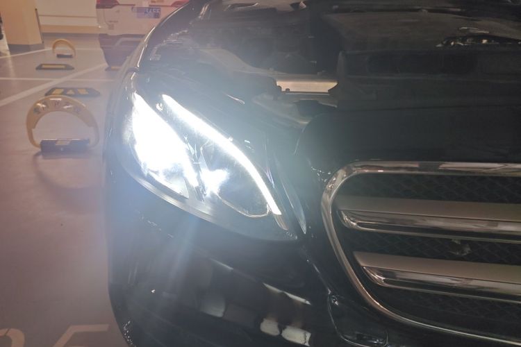 Used Mercedes-Benz E-Class 2020 Restyled E 300 L Sporty and Stylish Edition Right Front Headlight