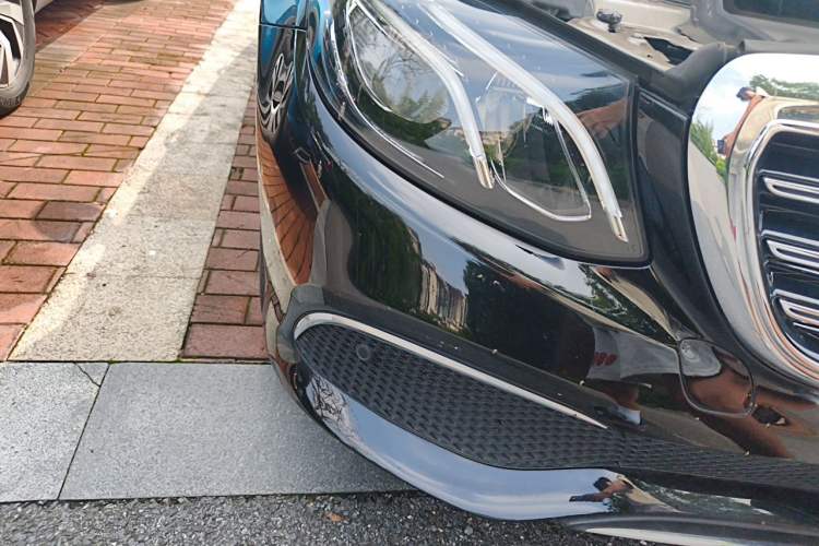 Used Mercedes-Benz E-Class 2020 E 300 L Stylish Model Right Front Headlight