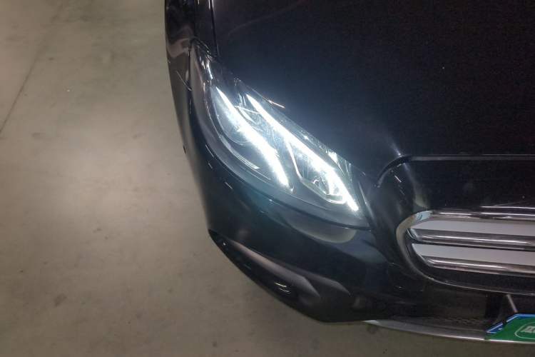 Used Mercedes-Benz E-Class 2020 E 300 L Sporty and Stylish Model Right Front Headlight