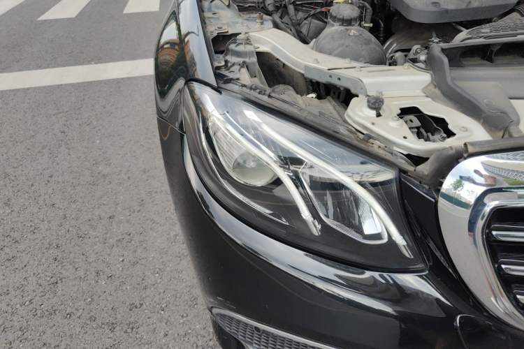 Used Mercedes-Benz E-Class 2020 Facelift E 300 L Stylish Edition Right Front Headlight