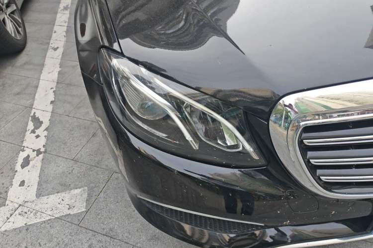 Used Mercedes-Benz E-Class 2020 Restyled E 300 L Exclusive Edition Right Front Headlight