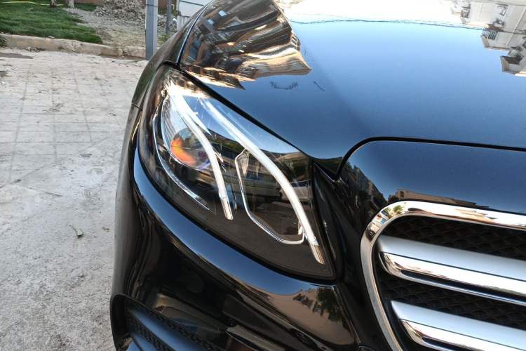 Used Mercedes-Benz E-Class 2020 Restyled E 300 L Sporty and Stylish Edition Right Front Headlight