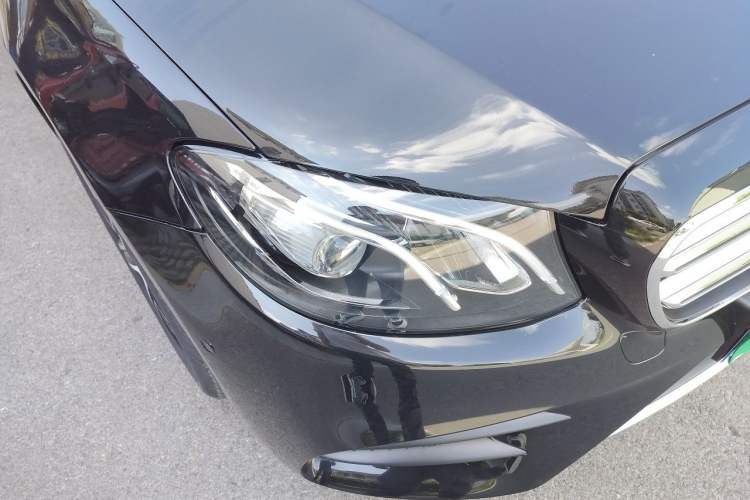 Used Mercedes-Benz E-Class 2020 Restyled E 300 L Sport Exclusive Edition Right Front Headlight