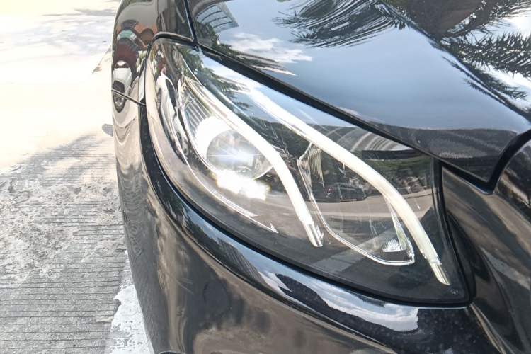 Used Mercedes-Benz E-Class 2020 Restyled E 300 L Sporty and Stylish Edition Right Front Headlight