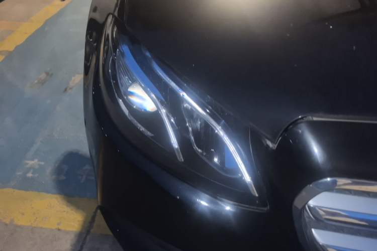Used Mercedes-Benz E-Class 2020 E 300 L Sporty and Stylish Model Right Front Headlight