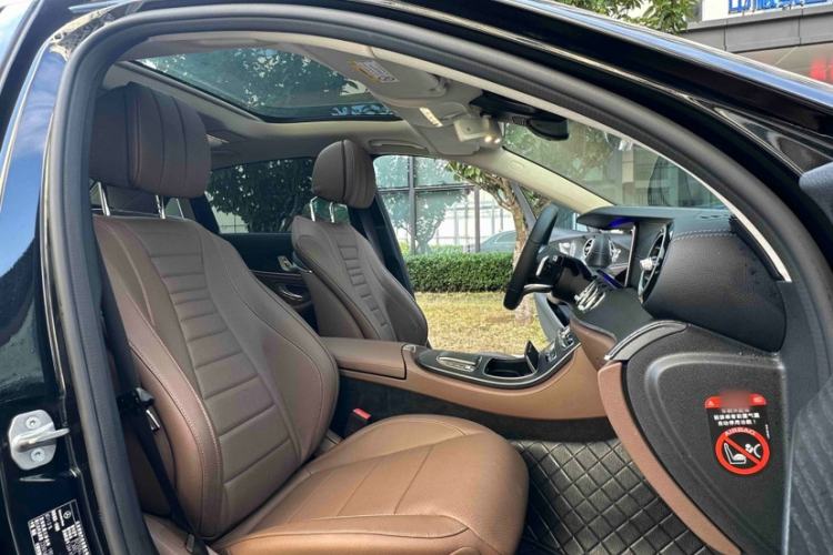 Used Mercedes-Benz E-Class 2020 Restyled E 300 L Sport Exclusive Edition Right Front Seat