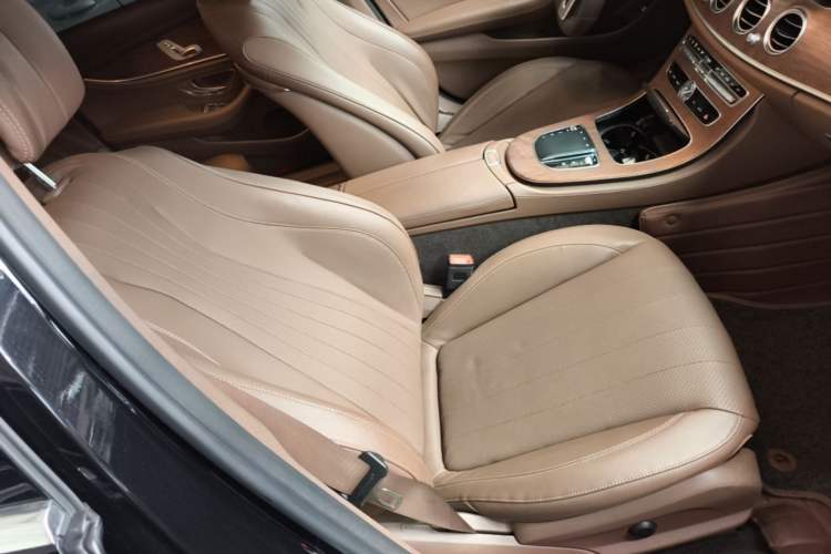 Used Mercedes-Benz E-Class 2020 E 300 L Luxury Model Right Front Seat