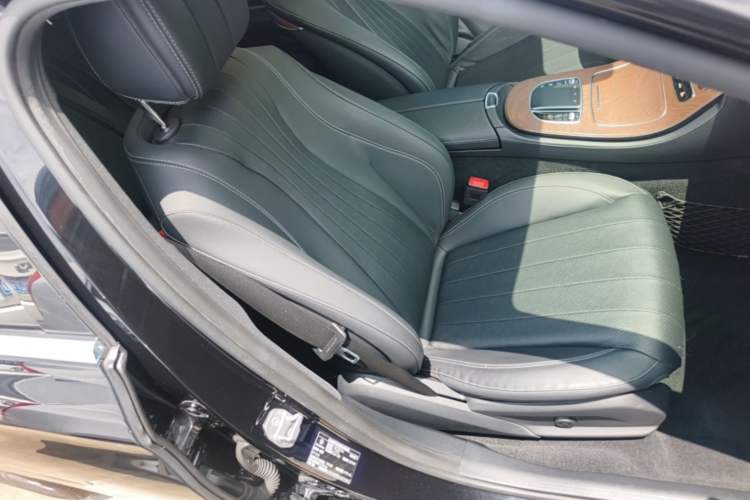 Used Mercedes-Benz E-Class 2020 E 300 L Luxury Model Right Front Seat