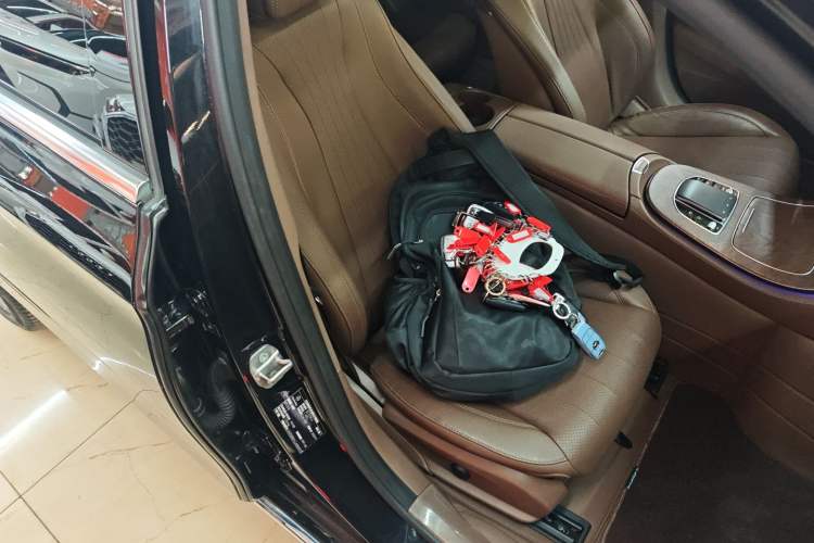 Used Mercedes-Benz E-Class 2020 E 300 L Luxury Model Right Front Seat