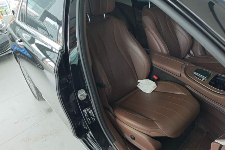 Used Mercedes-Benz E-Class 2020 E 300 L Stylish Model Right Front Seat