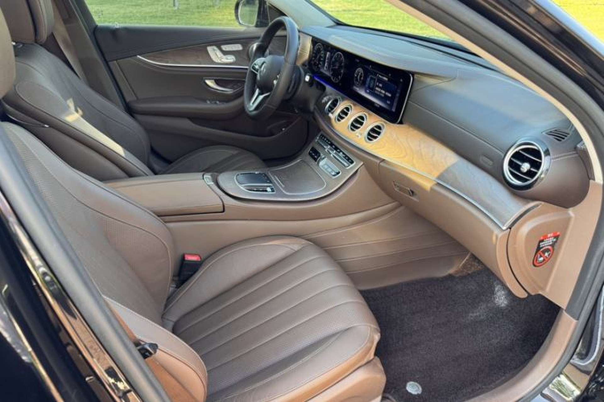 Used Mercedes-Benz E-Class 2020 Restyled E 300 L Exclusive Edition Right Front Seat