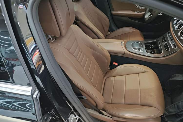 Used Mercedes-Benz E-Class 2020 Restyled E 300 L Sporty and Stylish Edition Right Front Seat