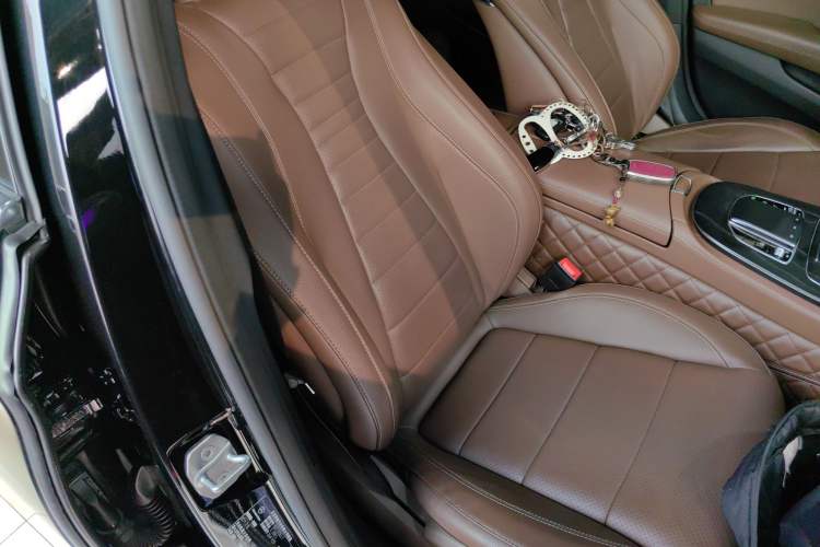 Used Mercedes-Benz E-Class 2020 Restyled E 300 L Sporty and Stylish Edition Right Front Seat