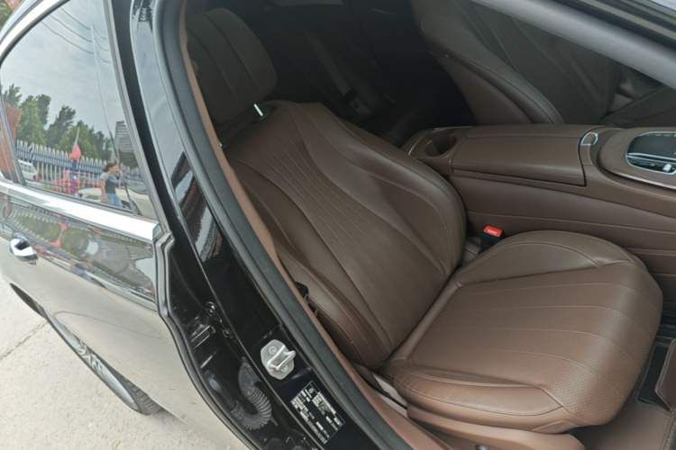 Used Mercedes-Benz E-Class 2020 Facelift E 300 L Stylish Edition Right Front Seat