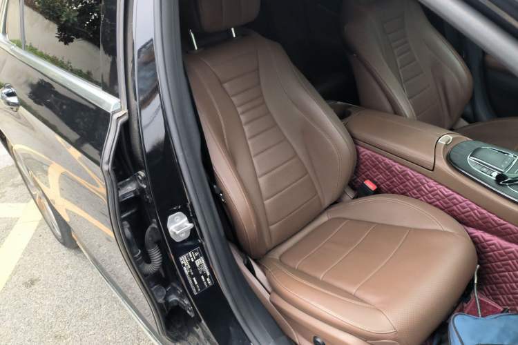 Used Mercedes-Benz E-Class 2020 E 300 L Sporty and Stylish Model Right Front Seat