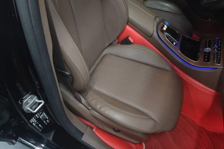 Used Mercedes-Benz E-Class 2020 E 300 L Luxury Model Right Front Seat