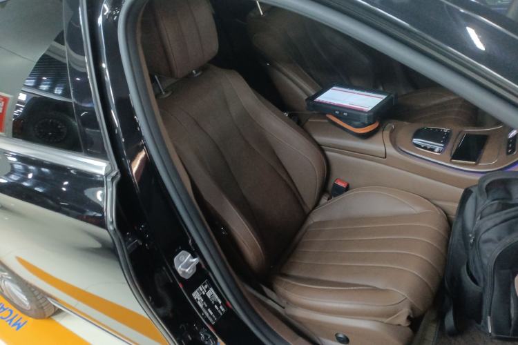 Used Mercedes-Benz E-Class 2020 Restyled E 300 L Exclusive Edition Right Front Seat
